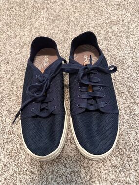 Olukai women’s  Navy Casual Knit Lace-Up Sneaker
